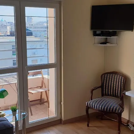 Bella アパート ベオグラード